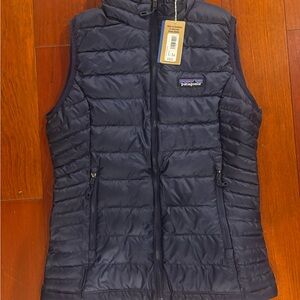 Patagonia Women's Dark Blue Quilted Vest, Navy
